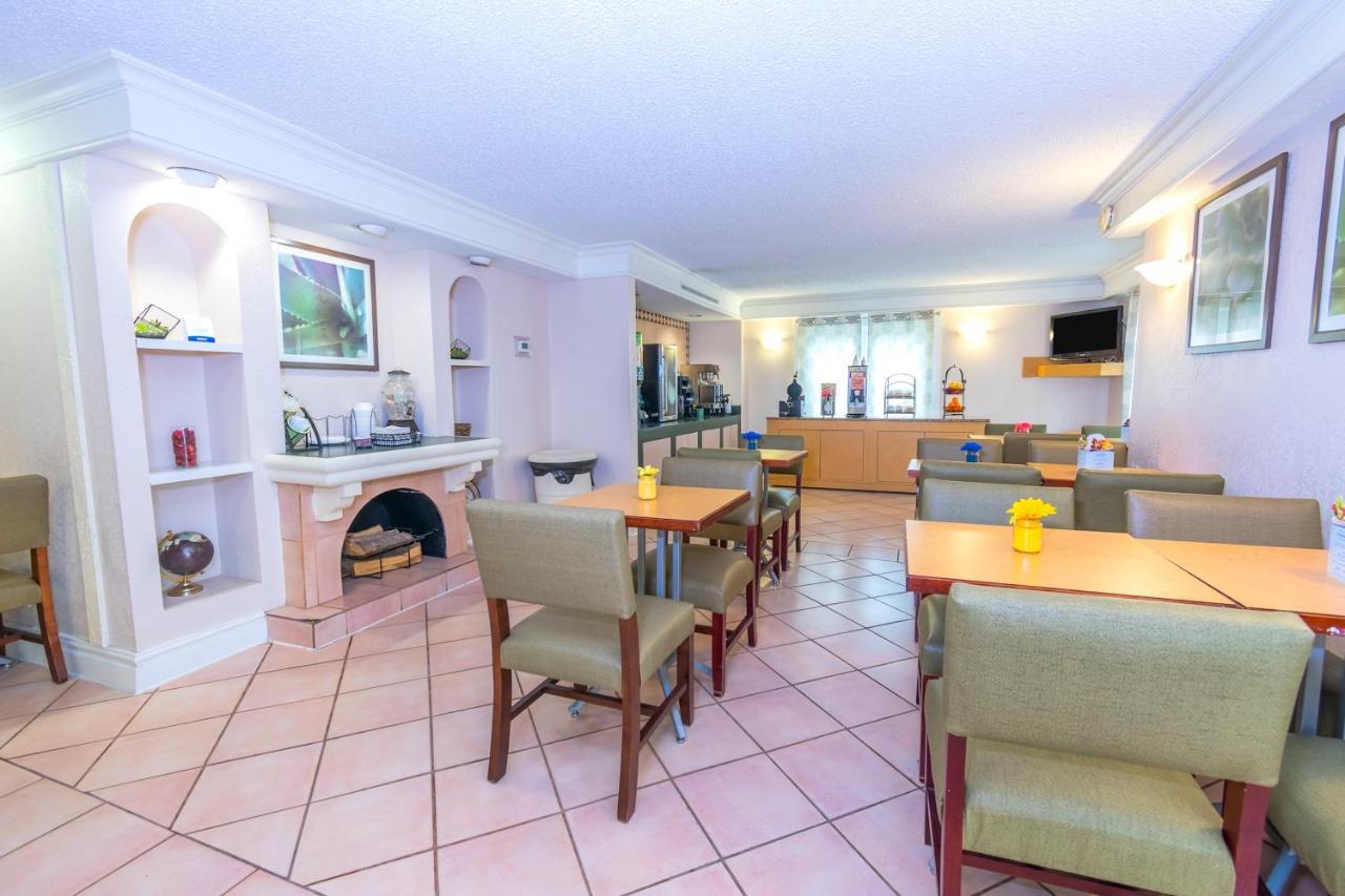 La Quinta Inn By Wyndham Clute Lake Jackson Eksteriør billede